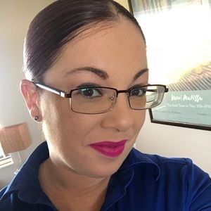 Meet your Posher, Ana